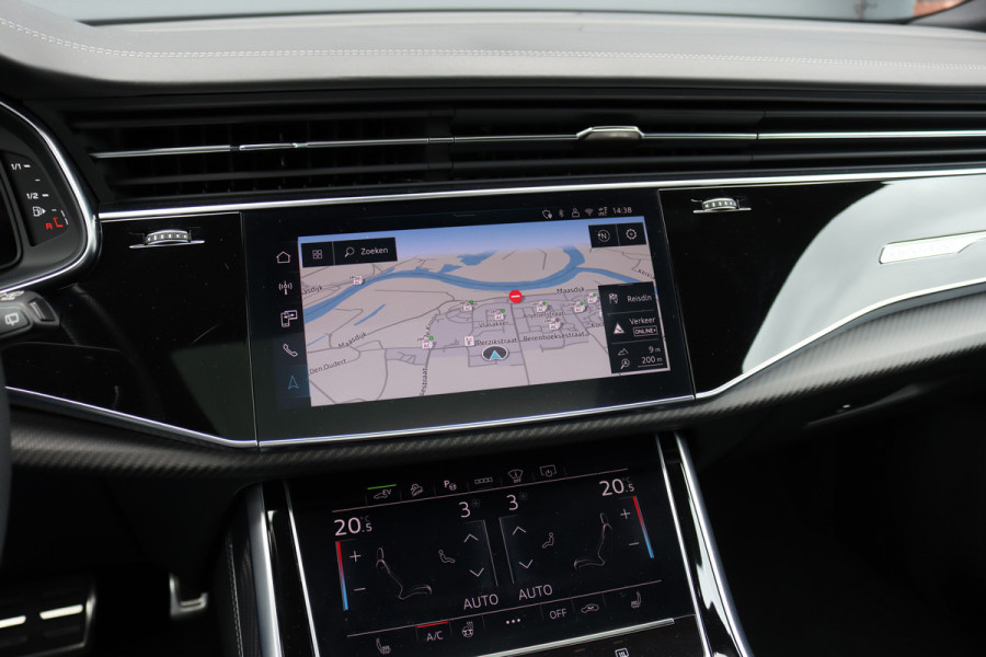 Audi Q8 55 TFSI e Quattro Pro Line S | Luchtvering | Achterasbesturing | ACC | Bang&Olufsen | Trekhaak | Matrix-LED | Soft-Close | Verwarmd Stuurwiel | Panoramadak | Keyless Entry |