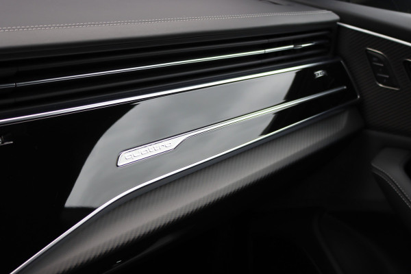 Audi Q8 55 TFSI e Quattro Pro Line S | Luchtvering | Achterasbesturing | ACC | Bang&Olufsen | Trekhaak | Matrix-LED | Soft-Close | Verwarmd Stuurwiel | Panoramadak | Keyless Entry |