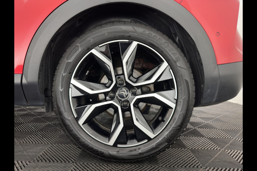 Citroën Ë-C4 Shine Pack Business 50 kWh [3-Fase-11kW] (INCL-BTW) *HEAD-UP | LEATHER | FULL-LED | ADAPTIVE-CRUISE | DIGI-COCKPIT | BLIND-SPOT | HEATED-COMFORTSEATS | KEYLESS | DAB+ | NAVI-FULLMAP | ECC | LANE-ASSIST | PDC | CRUISE | 18''ALU*