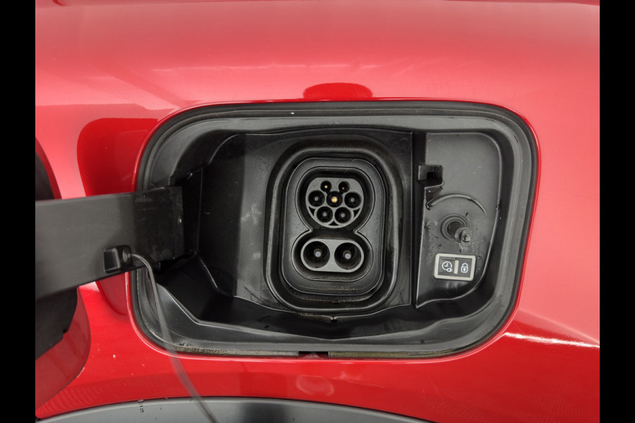 Citroën Ë-C4 Shine Pack Business 50 kWh [3-Fase-11kW] (INCL-BTW) *HEAD-UP | LEATHER | FULL-LED | ADAPTIVE-CRUISE | DIGI-COCKPIT | BLIND-SPOT | HEATED-COMFORTSEATS | KEYLESS | DAB+ | NAVI-FULLMAP | ECC | LANE-ASSIST | PDC | CRUISE | 18''ALU*