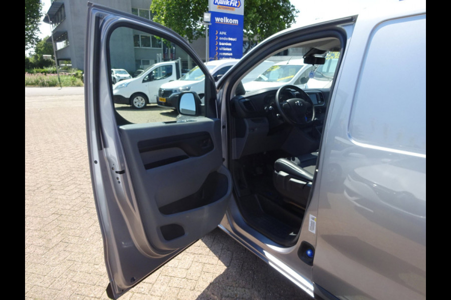 Toyota ProAce Worker 2.0 D-4D Navigator Long L3 AIRCO NAVIGATIE 3 ZITSPLAATSEN
