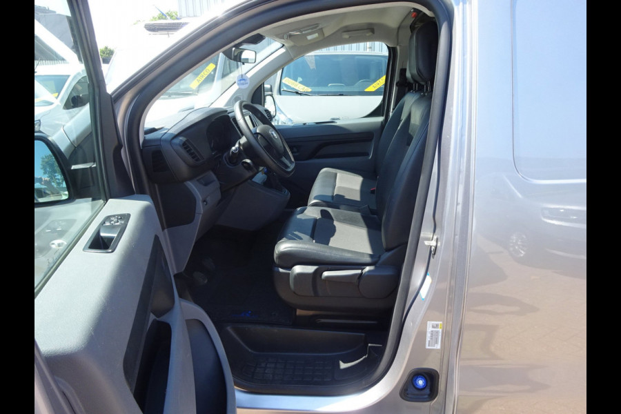 Toyota ProAce Worker 2.0 D-4D Navigator Long L3 AIRCO NAVIGATIE 3 ZITSPLAATSEN