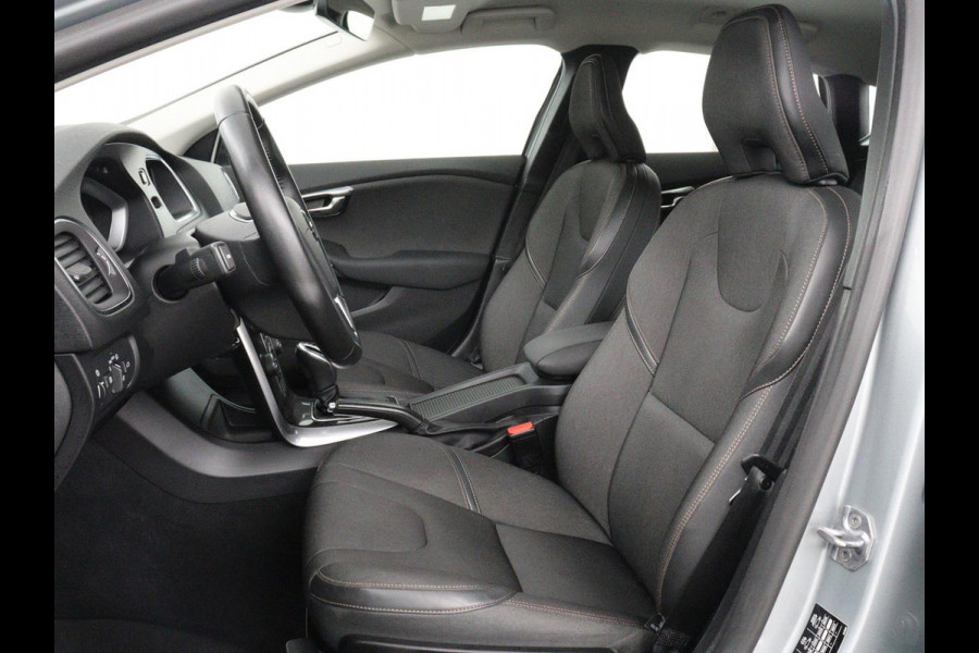 Volvo V40 Cross Country 1.5 T3 Edition+ | Trekhaak | Navigatie | Stoelverwarming | Climate control | Bluetooth | Cruise control | Parkeerhulp