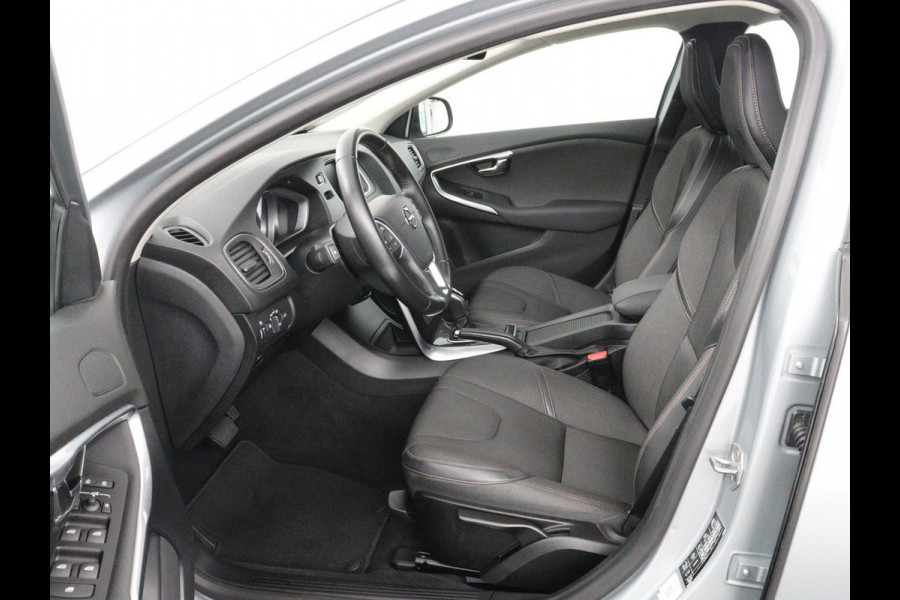 Volvo V40 Cross Country 1.5 T3 Edition+ | Trekhaak | Navigatie | Stoelverwarming | Climate control | Bluetooth | Cruise control | Parkeerhulp
