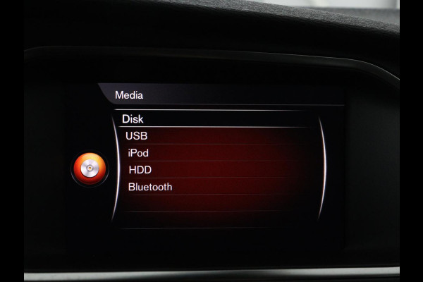 Volvo V40 Cross Country 1.5 T3 Edition+ | Trekhaak | Navigatie | Stoelverwarming | Climate control | Bluetooth | Cruise control | Parkeerhulp
