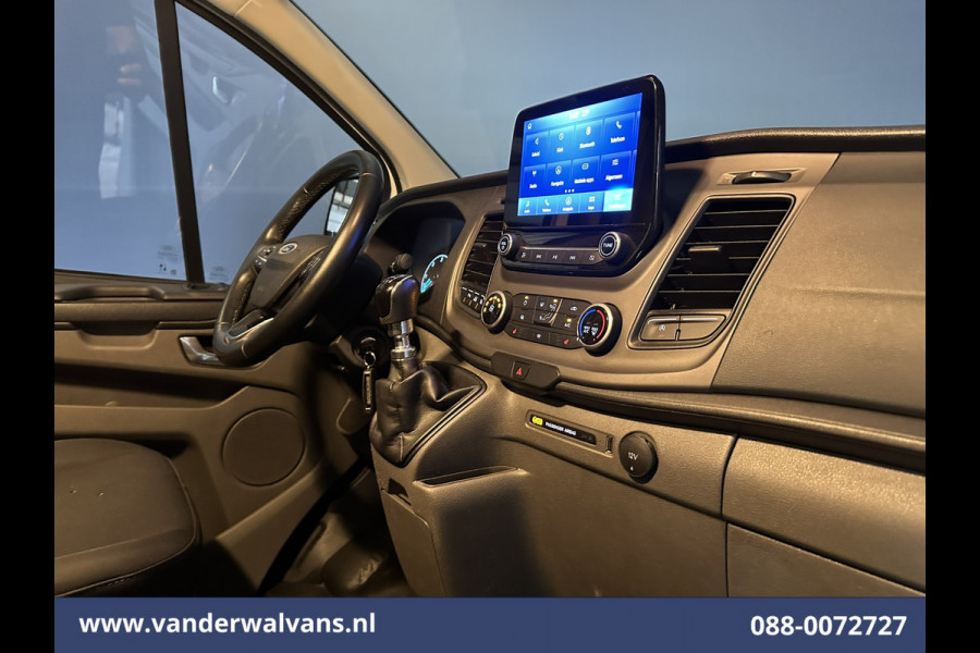 Ford Transit Custom 2.0 TDCI L2H1 Euro6 Airco | Camera | Navigatie | Apple Carplay | Cruisecontrol | LED Android Auto, Stoelverwarming, Verwarmde voorruit, Parkeersensoren, Bijrijdersbank, 2800kg trekvermogen