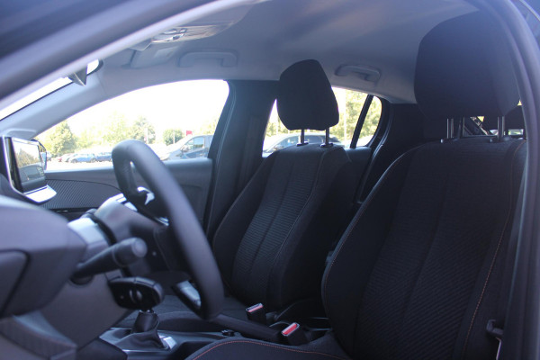 Peugeot 208 1.2 100PK STYLE | APPLE CARPLAY/ANDROID AUTO | CRUISE CONTROL | AIRCO | PARKEERSENSOREN ACHTER | DAB+ RADIO | LICHT SENSOR | LAGE KM STAND! |