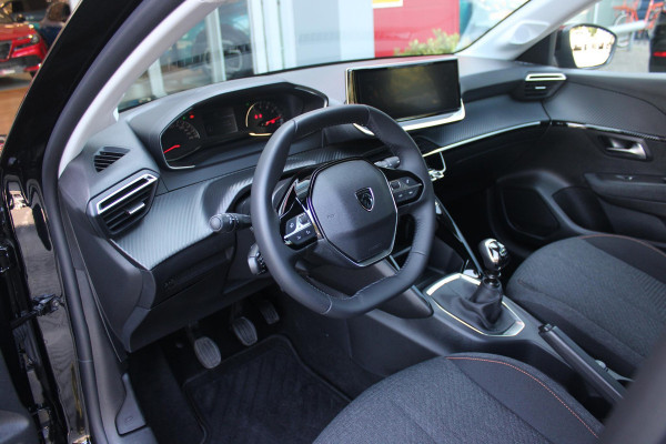 Peugeot 208 1.2 100PK STYLE | APPLE CARPLAY/ANDROID AUTO | CRUISE CONTROL | AIRCO | PARKEERSENSOREN ACHTER | DAB+ RADIO | LICHT SENSOR | LAGE KM STAND! |