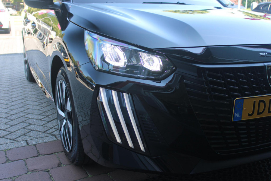 Peugeot 208 1.2 100PK STYLE | APPLE CARPLAY/ANDROID AUTO | CRUISE CONTROL | AIRCO | PARKEERSENSOREN ACHTER | DAB+ RADIO | LICHT SENSOR | LAGE KM STAND! |