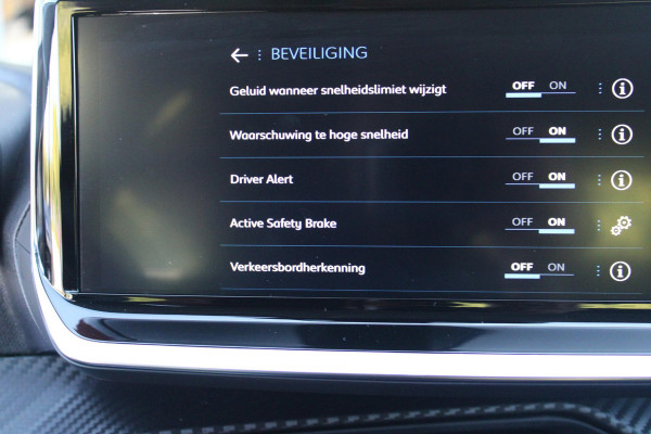 Peugeot 208 1.2 100PK STYLE | APPLE CARPLAY/ANDROID AUTO | CRUISE CONTROL | AIRCO | PARKEERSENSOREN ACHTER | DAB+ RADIO | LICHT SENSOR | LAGE KM STAND! |