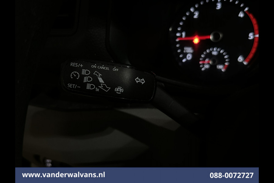 Volkswagen Crafter 2.0 TDI 141pk L3H2 L2H1 Euro6 Airco | Camera | Navigatie | LED | 3000kg Trekhaak | Cruisecontrol Android Auto, Leder, Verwarmde voorruit, Parkeersensoren, Bijrijdersbank