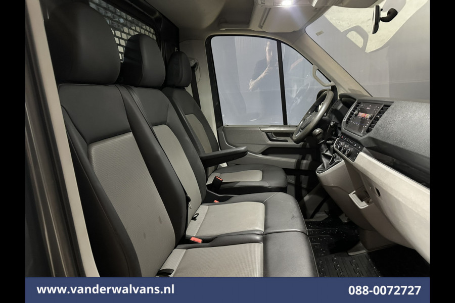 Volkswagen Crafter 2.0 TDI 141pk L3H2 L2H1 Euro6 Airco | Camera | Navigatie | LED | 3000kg Trekhaak | Cruisecontrol Android Auto, Leder, Verwarmde voorruit, Parkeersensoren, Bijrijdersbank