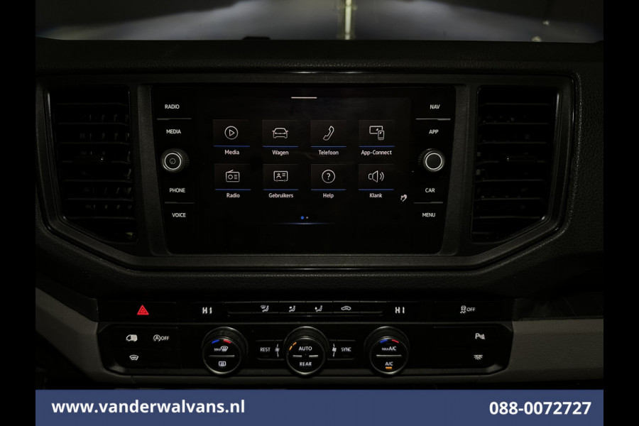 Volkswagen Crafter 2.0 TDI 141pk L3H2 L2H1 Euro6 Airco | Camera | Navigatie | LED | 3000kg Trekhaak | Cruisecontrol Android Auto, Leder, Verwarmde voorruit, Parkeersensoren, Bijrijdersbank