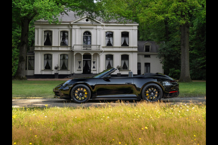 Porsche 911 Cabrio 3.0 Carrera 4S | Keramisch | Akrapovic | Burmester | Lift | Stoelventilatie | Origineel NL