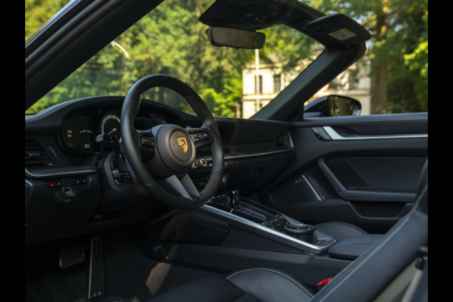 Porsche 911 Cabrio 3.0 Carrera 4S | Keramisch | Akrapovic | Burmester | Lift | Stoelventilatie | Origineel NL