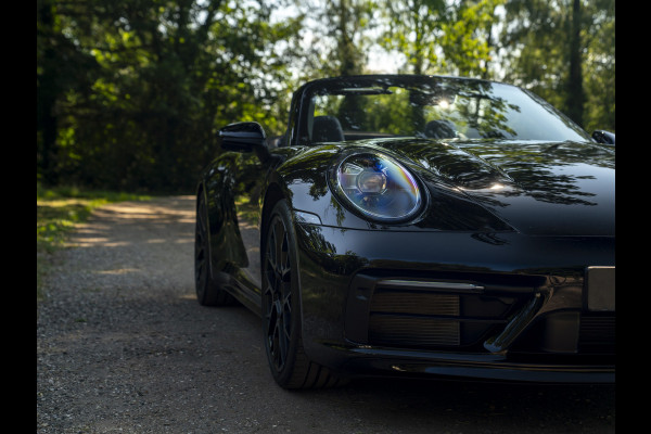 Porsche 911 Cabrio 3.0 Carrera 4S | Keramisch | Akrapovic | Burmester | Lift | Stoelventilatie | Origineel NL