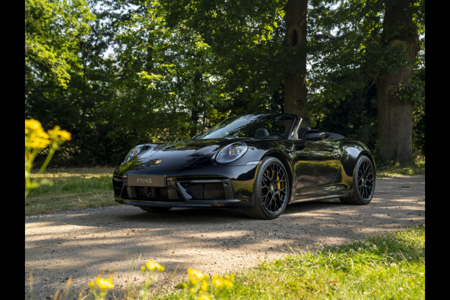 Porsche 911 Cabrio 3.0 Carrera 4S | Keramisch | Akrapovic | Burmester | Lift | Stoelventilatie | Origineel NL