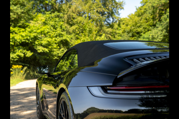 Porsche 911 Cabrio 3.0 Carrera 4S | Keramisch | Akrapovic | Burmester | Lift | Stoelventilatie | Origineel NL