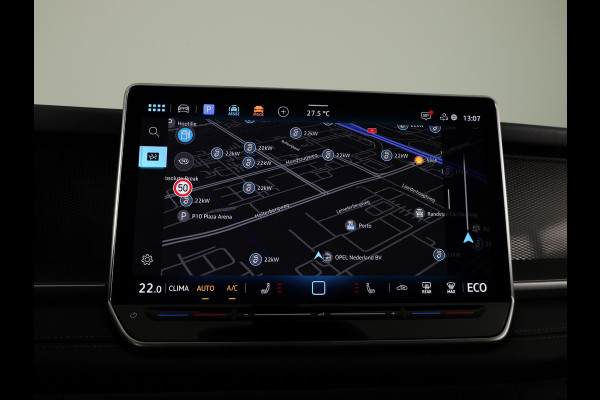 Volkswagen Tayron 1.5 eHybrid Life Edition 204 pk Automaat (DSG) | Verlengde garantie | Navigatie | Panoramadak | Parkeersensoren (Park assist) | Rondomzicht camera |