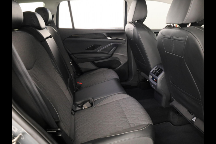 Volkswagen Tayron 1.5 eHybrid Life Edition 204 pk Automaat (DSG) | Verlengde garantie | Navigatie | Panoramadak | Parkeersensoren (Park assist) | Rondomzicht camera |