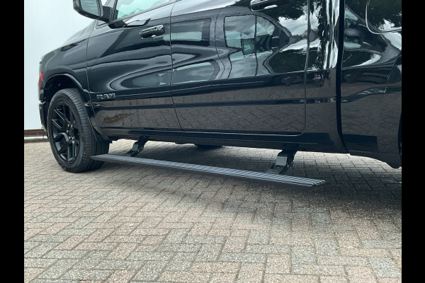 Dodge Ram 1500 5.7 V8 4x4 Crew Cab Limited Laramie Trekhaak Pano Harman/Kardon Leer Treeplanken BOMVOL!