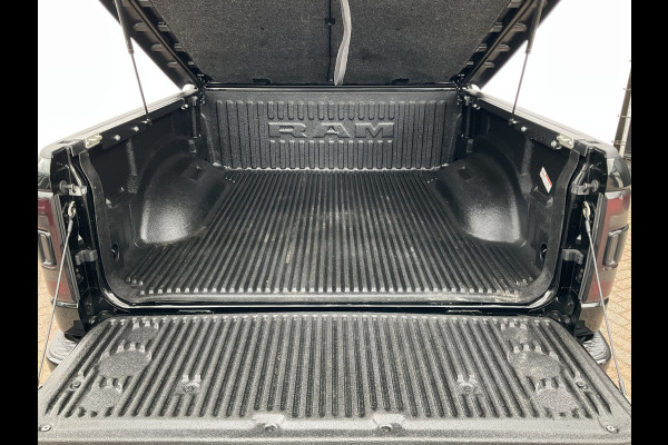 Dodge Ram 1500 5.7 V8 4x4 Crew Cab Limited Laramie Trekhaak Pano Harman/Kardon Leer Treeplanken BOMVOL!