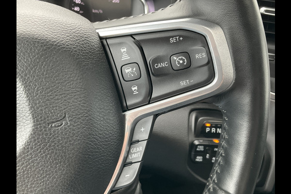 Dodge Ram 1500 5.7 V8 4x4 Crew Cab Limited Laramie Trekhaak Pano Harman/Kardon Leer Treeplanken BOMVOL!