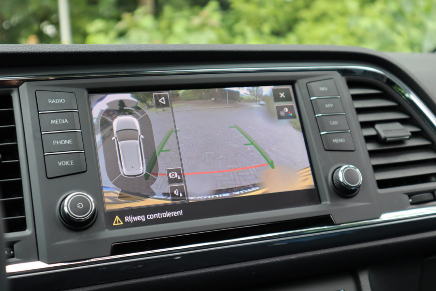 Seat Ateca 1.0 EcoTSI Style Business Intense | Panoramadak | Camera | Digitaal dashboard |