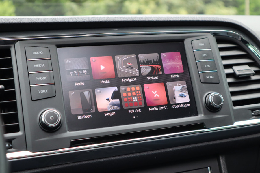 Seat Ateca 1.0 EcoTSI Style Business Intense | Panoramadak | Camera | Digitaal dashboard |