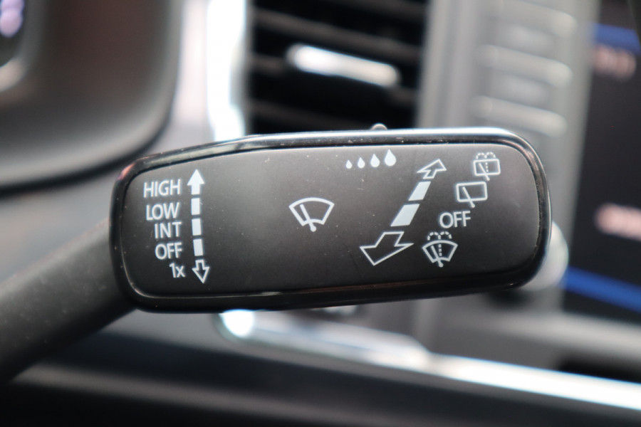 Seat Ateca 1.0 EcoTSI Style Business Intense | Panoramadak | Camera | Digitaal dashboard |