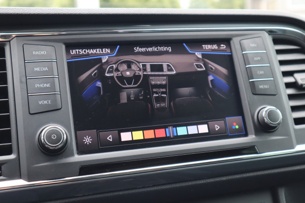 Seat Ateca 1.0 EcoTSI Style Business Intense | Panoramadak | Camera | Digitaal dashboard |