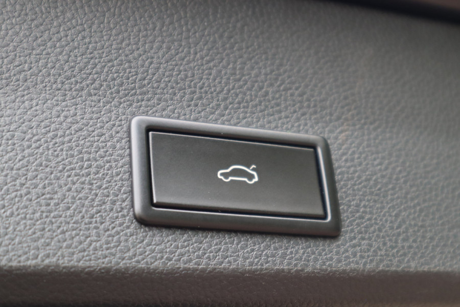 Seat Ateca 1.0 EcoTSI Style Business Intense | Panoramadak | Camera | Digitaal dashboard |