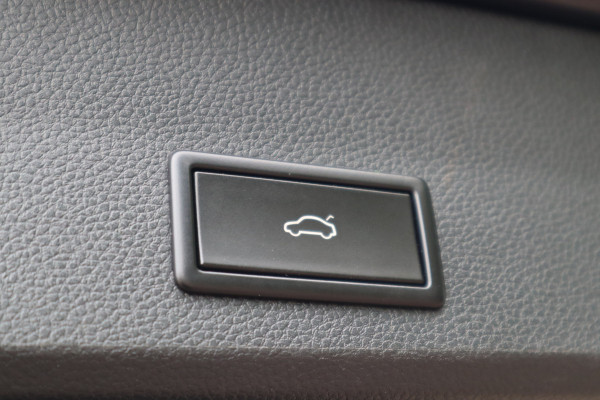 Seat Ateca 1.0 EcoTSI Style Business Intense | Panoramadak | Camera | Digitaal dashboard |