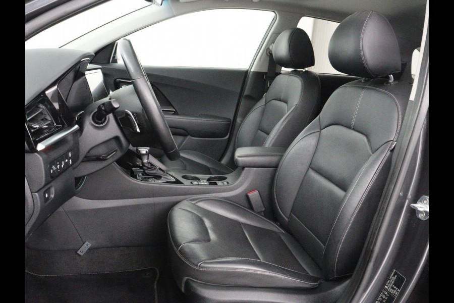 Kia Niro 1.6 GDi Hybrid ExecutiveLine | JBLsound | Trekhaak | Panoramadak | Adaptive cruise | Stoel & Stuurverwarming | Stoelkoeling | Stoelverwarming achter | Carplay | Sfeerverlichting | Side assist | Camera | Climate control | Bluetooth | DAB+ | Navigatie