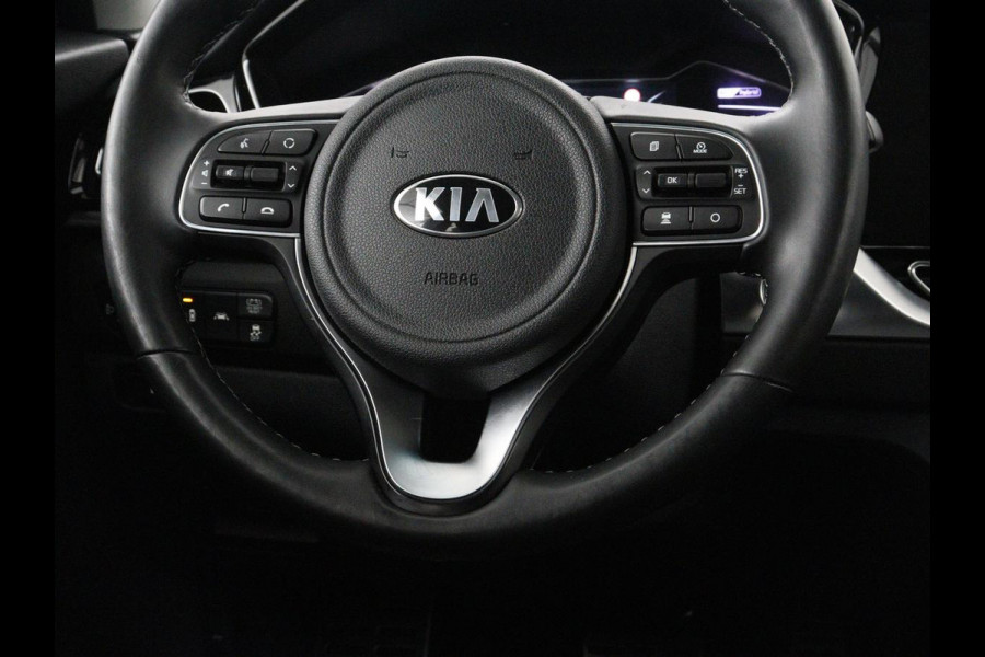 Kia Niro 1.6 GDi Hybrid ExecutiveLine | JBLsound | Trekhaak | Panoramadak | Adaptive cruise | Stoel & Stuurverwarming | Stoelkoeling | Stoelverwarming achter | Carplay | Sfeerverlichting | Side assist | Camera | Climate control | Bluetooth | DAB+ | Navigatie