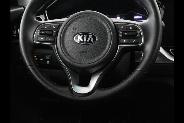 Kia Niro 1.6 GDi Hybrid ExecutiveLine | JBLsound | Trekhaak | Panoramadak | Adaptive cruise | Stoel & Stuurverwarming | Stoelkoeling | Stoelverwarming achter | Carplay | Sfeerverlichting | Side assist | Camera | Climate control | Bluetooth | DAB+ | Navigatie