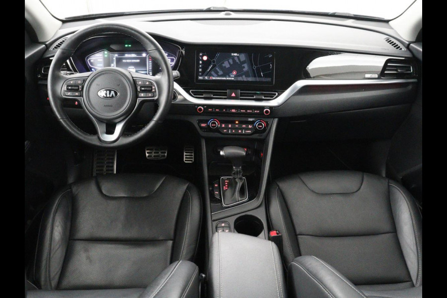 Kia Niro 1.6 GDi Hybrid ExecutiveLine | JBLsound | Trekhaak | Panoramadak | Adaptive cruise | Stoel & Stuurverwarming | Stoelkoeling | Stoelverwarming achter | Carplay | Sfeerverlichting | Side assist | Camera | Climate control | Bluetooth | DAB+ | Navigatie