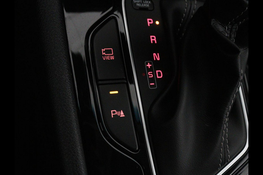 Kia Niro 1.6 GDi Hybrid ExecutiveLine | JBLsound | Trekhaak | Panoramadak | Adaptive cruise | Stoel & Stuurverwarming | Stoelkoeling | Stoelverwarming achter | Carplay | Sfeerverlichting | Side assist | Camera | Climate control | Bluetooth | DAB+ | Navigatie