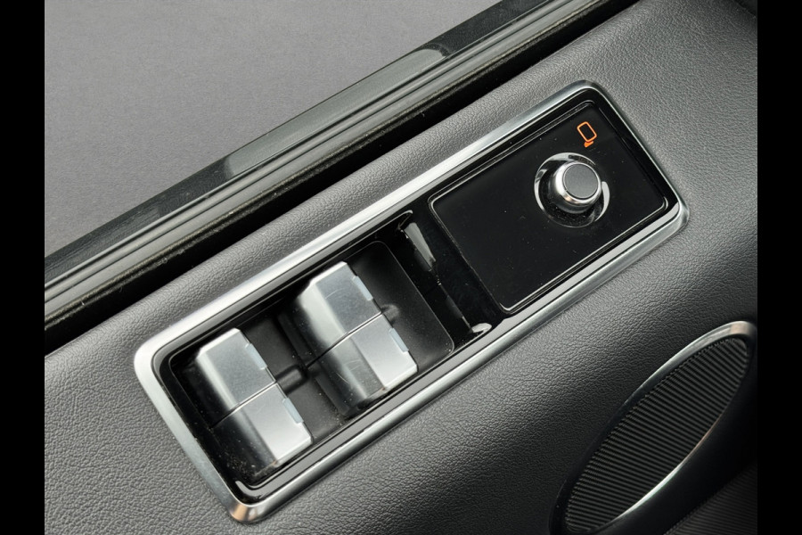 Land Rover Range Rover Sport 2.0 Si4 P300 HSE | Pano | Trekhaak | Luchtvering | Facelift | Elektrische stoelen | DRL LED