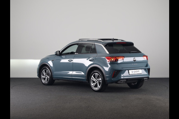 Volkswagen T-Roc 1.5 TSI R-Line 150 pk Automaat (DSG) | Verlengde garantie | Navigatie | Panoramadak | Parkeersensoren (Park assist) | Standkachel | R-Line |