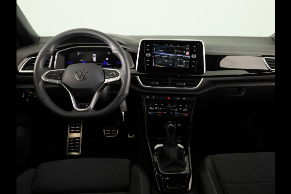 Volkswagen T-Roc 1.5 TSI R-Line 150 pk Automaat (DSG) | Verlengde garantie | Navigatie | Panoramadak | Parkeersensoren (Park assist) | Standkachel | R-Line |