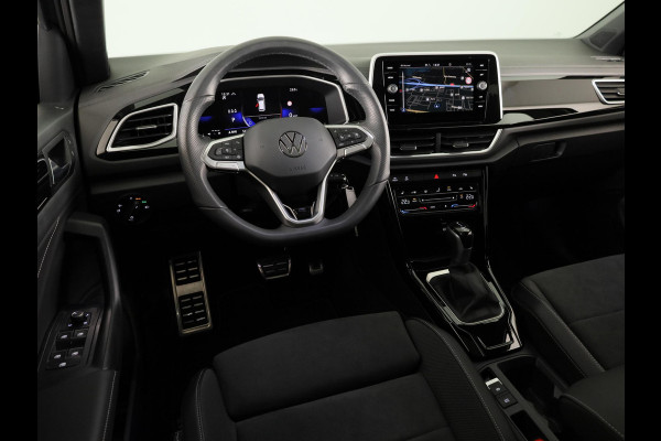 Volkswagen T-Roc 1.5 TSI R-Line 150 pk Automaat (DSG) | Verlengde garantie | Navigatie | Panoramadak | Parkeersensoren (Park assist) | Standkachel | R-Line |
