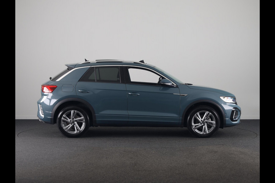 Volkswagen T-Roc 1.5 TSI R-Line 150 pk Automaat (DSG) | Verlengde garantie | Navigatie | Panoramadak | Parkeersensoren (Park assist) | Standkachel | R-Line |