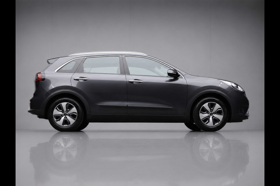 Kia Niro 1.6 GDi Hybrid DynamicLine Sport (APPLE CARPLAY,NAVI,CAMERA,CLIMATE,CRUISE,LED,SPORTSTOELEN,LM VELGEN,NETTE STAAT)