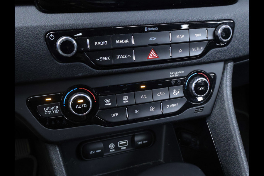 Kia Niro 1.6 GDi Hybrid DynamicLine Sport (APPLE CARPLAY,NAVI,CAMERA,CLIMATE,CRUISE,LED,SPORTSTOELEN,LM VELGEN,NETTE STAAT)