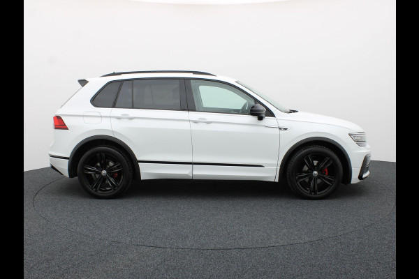 Volkswagen Tiguan 1.5 TSI ACT Highline Business R | Black Style | Head Up | Side Assist | Elk. A-klep | Prijs Rijklaar!!
