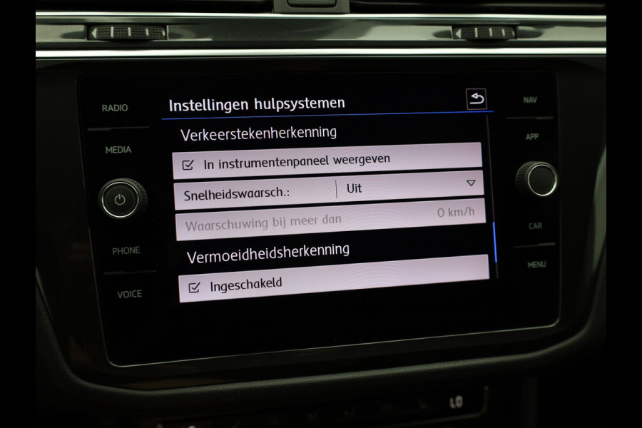 Volkswagen Tiguan 1.5 TSI ACT Highline Business R | Black Style | Head Up | Side Assist | Elk. A-klep | Prijs Rijklaar!!