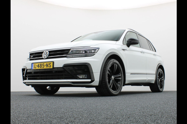 Volkswagen Tiguan 1.5 TSI ACT Highline Business R | Black Style | Head Up | Side Assist | Elk. A-klep | Prijs Rijklaar!!