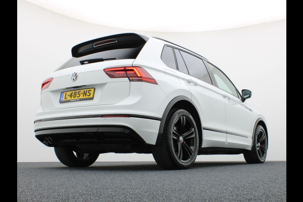 Volkswagen Tiguan 1.5 TSI ACT Highline Business R | Black Style | Head Up | Side Assist | Elk. A-klep | Prijs Rijklaar!!