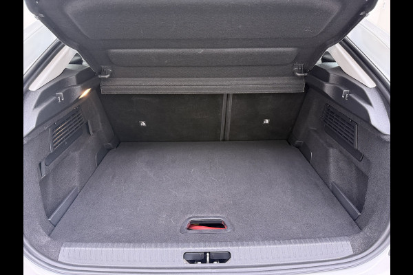 Citroën Ë-C4 Feel 50kWh 360°Camera 3D-Navi Ecc Apple Carplay Android Auto Cruise Control Regen-Lichtsensor Pdc Led Lmv SOH 89% Lane Assist Isofix Connected Apps Bluetooth DAB 1e Eigenaar Dealeronderhouden Origineel Nederlandse Auto